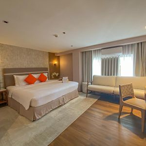 Hotel St. Ellis